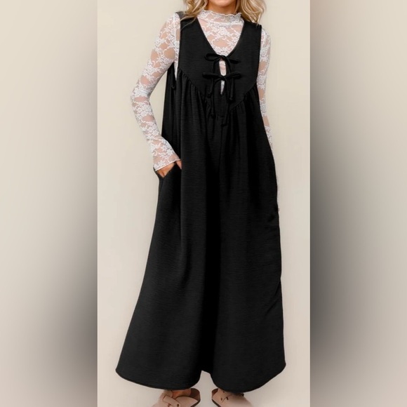 Black Front Tie Detail Wide Leg Sleeveless Jumpsuit - Picture 2 of 3
